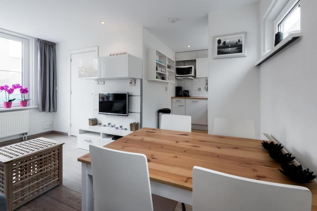 Modern Ingericht Vakantiehuis - Rust & Strand Op 350M Эгмонд-ан-Зее Экстерьер фото